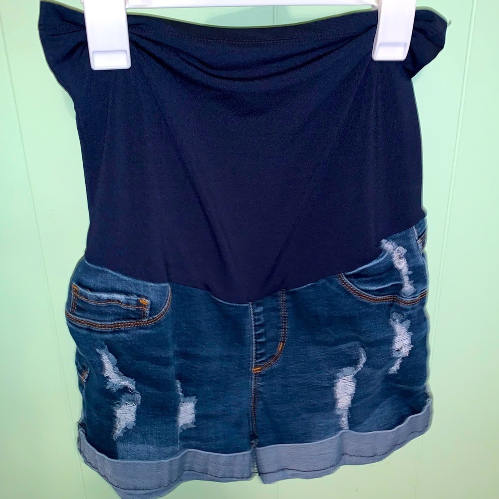 S.O.N.G Maternity • Jean Shorts | S